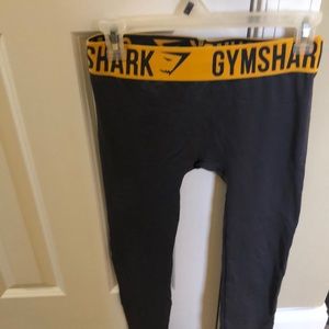 Small gymshark leggings